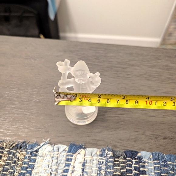 1992 GOEBEL Frosted CRYSTAL Collection - Apple Tree Boy  - Picture 5 of 5